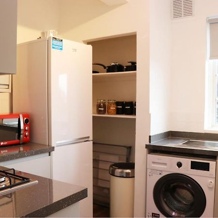 Modern Newgate Apartments - Kingsbury Underground, All Local Amenities On Your Doorstep Harrow Exterior photo